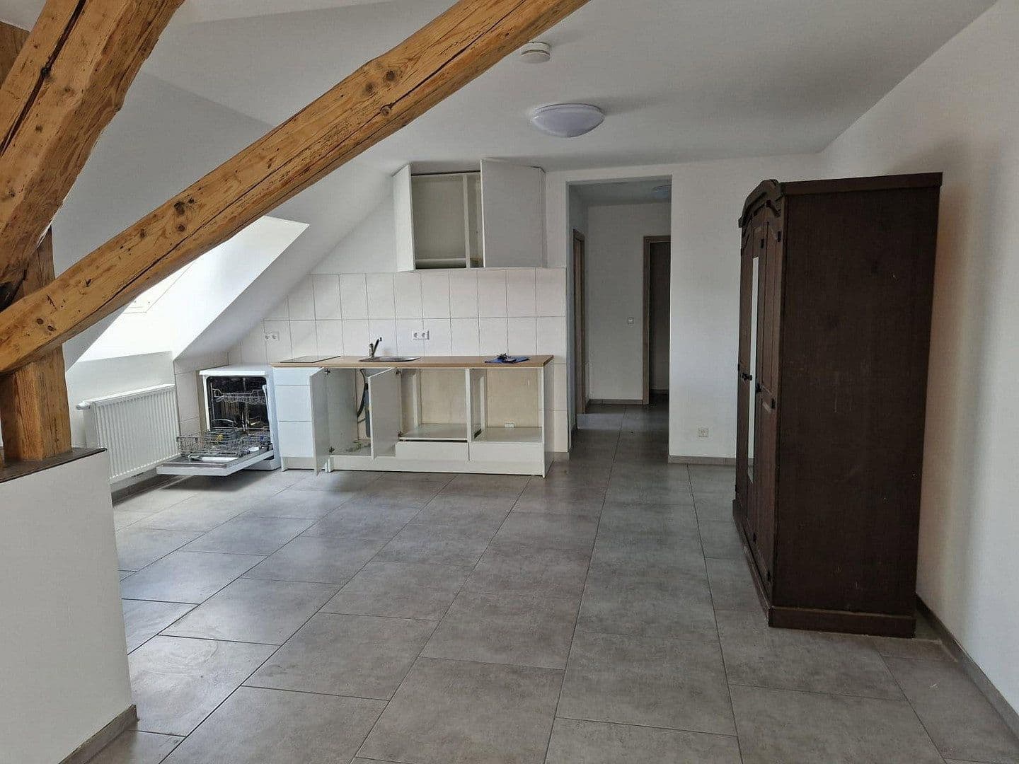 Prenájom bytu 1-izbový 48 m², Durlacherstr. 24, Keltern, Bádensko-Wurttembersko Prenájom bytu 1-izbový 48 m², Durlacherstr. 24, Keltern, Bádensko-Wurttembersko