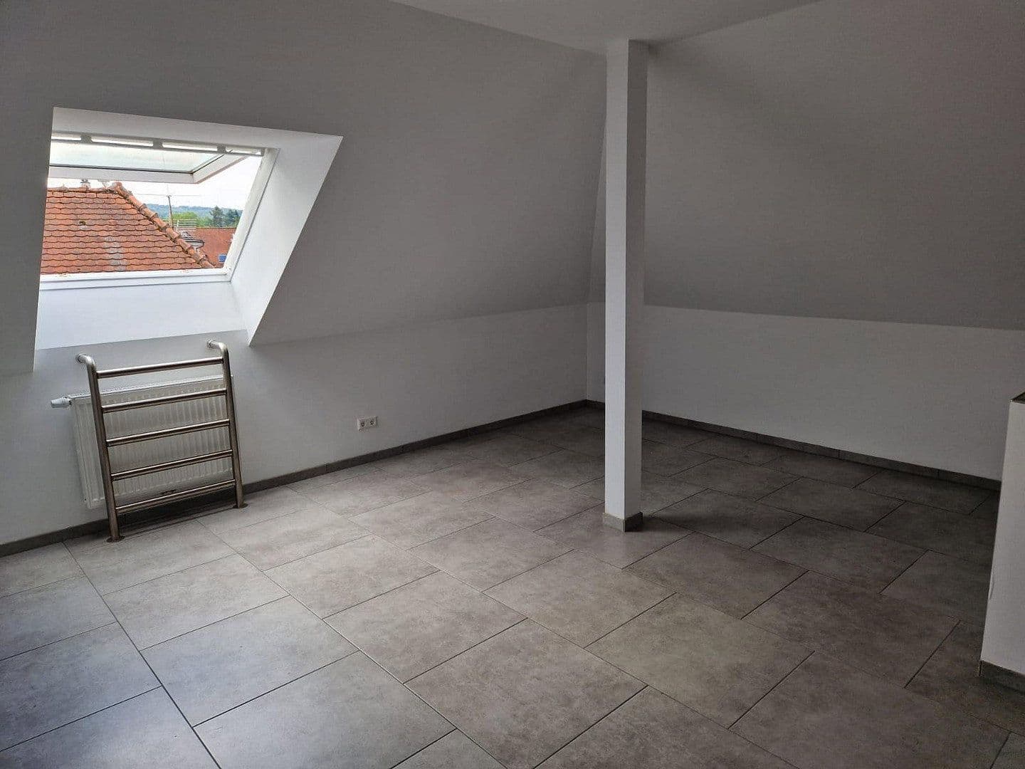 Prenájom bytu 1-izbový 48 m², Durlacherstr. 24, Keltern, Bádensko-Wurttembersko Prenájom bytu 1-izbový 48 m², Durlacherstr. 24, Keltern, Bádensko-Wurttembersko