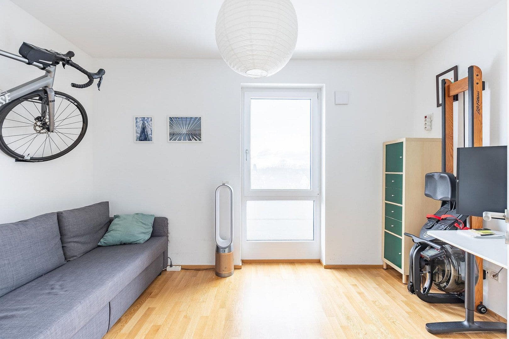 Prenájom bytu 3-izbový 142 m², Köln, Severné Porýnie - Westfálsko Prenájom bytu 3-izbový 142 m², Köln, Severné Porýnie - Westfálsko