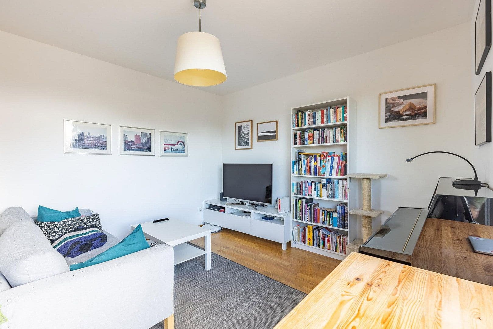 Prenájom bytu 3-izbový 142 m², Köln, Severné Porýnie - Westfálsko Prenájom bytu 3-izbový 142 m², Köln, Severné Porýnie - Westfálsko