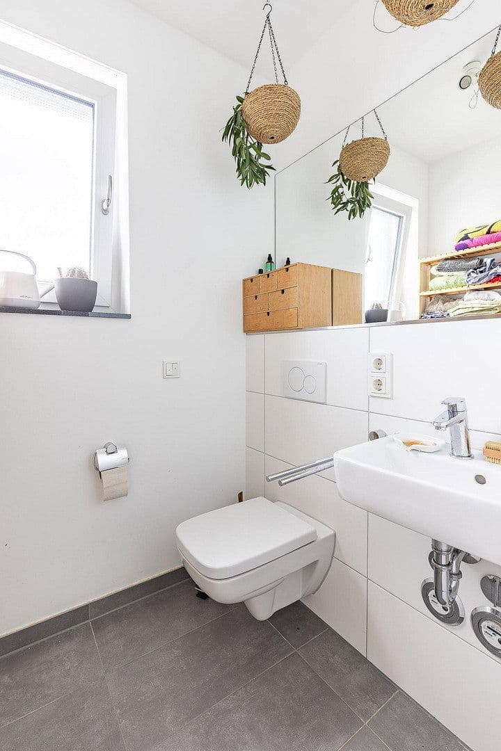 Prenájom bytu 3-izbový 142 m², Köln, Severné Porýnie - Westfálsko Prenájom bytu 3-izbový 142 m², Köln, Severné Porýnie - Westfálsko