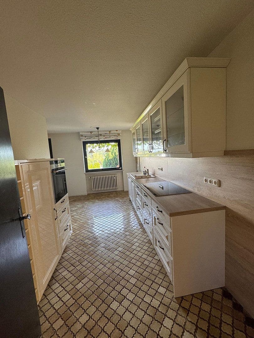 Predaj domu 211 m², pozemok 672 m², Nidda, Hesensko Predaj domu 211 m², pozemok 672 m², Nidda, Hesensko