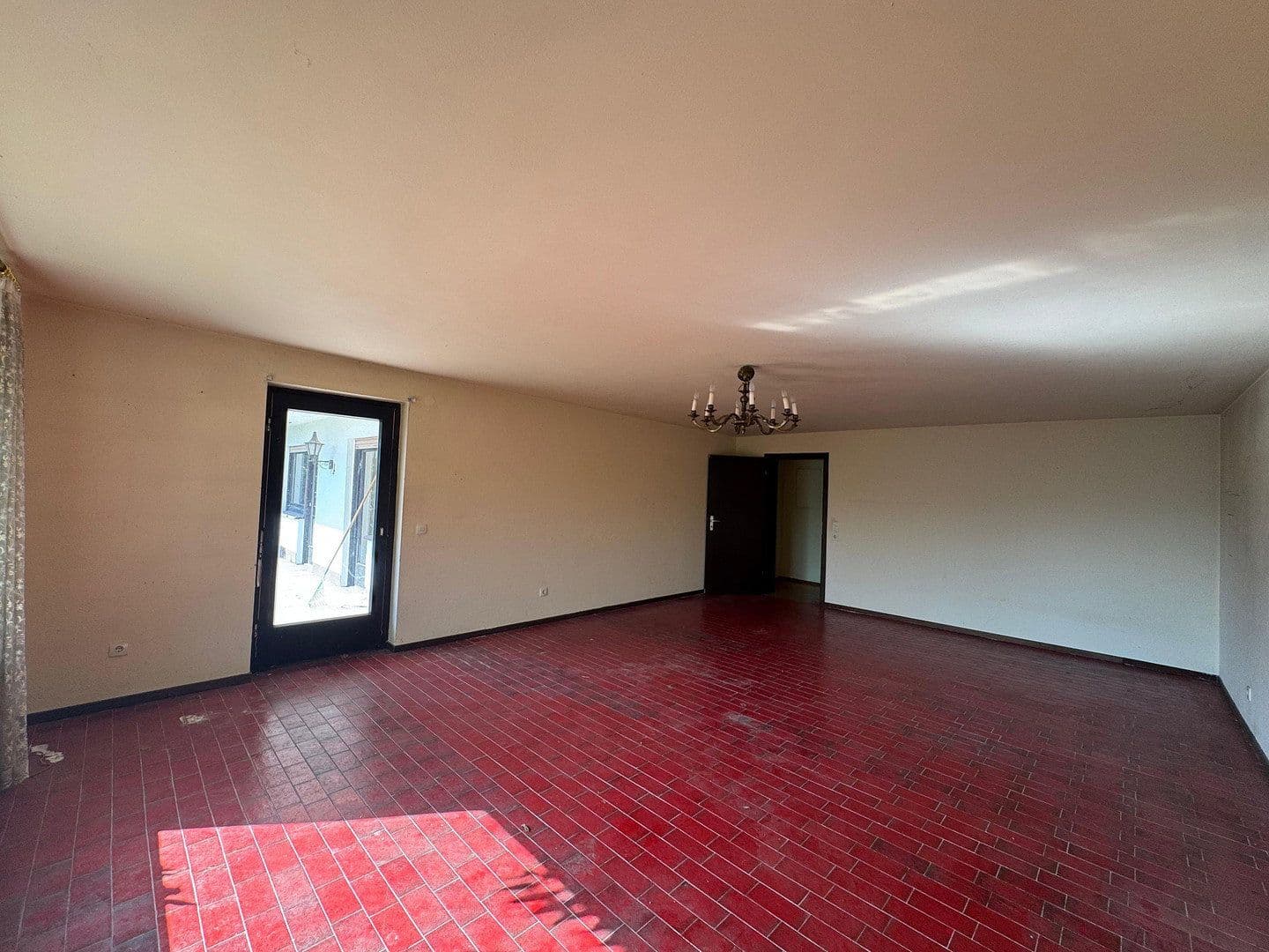 Predaj domu 211 m², pozemok 672 m², Nidda, Hesensko Predaj domu 211 m², pozemok 672 m², Nidda, Hesensko