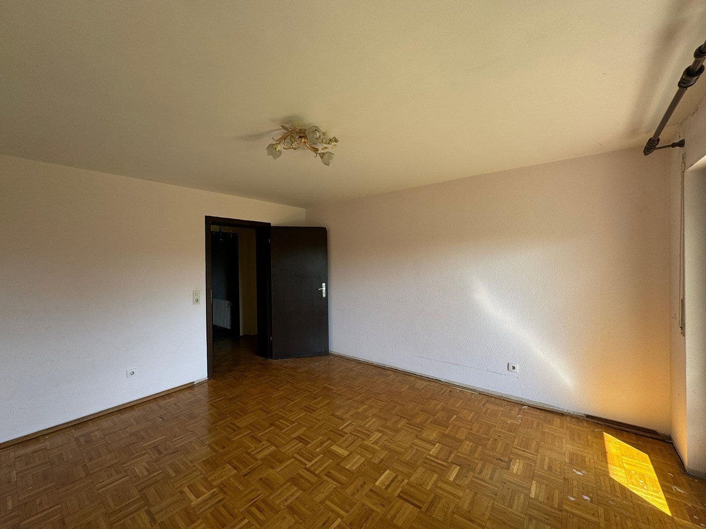 Predaj domu 211 m², pozemok 672 m², Nidda, Hesensko Predaj domu 211 m², pozemok 672 m², Nidda, Hesensko