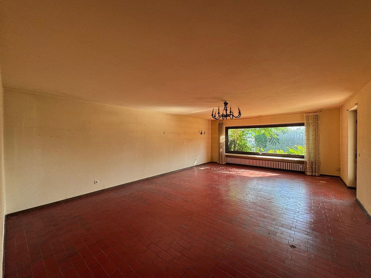 Predaj domu 211 m², pozemok 672 m², Nidda, Hesensko Predaj domu 211 m², pozemok 672 m², Nidda, Hesensko