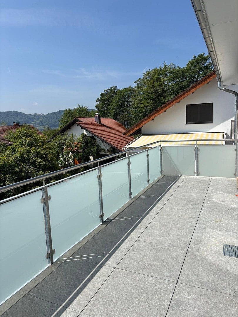 Prenájom bytu 4-izbový 111 m², Bad Säckingen, Bádensko-Wurttembersko Prenájom bytu 4-izbový 111 m², Bad Säckingen, Bádensko-Wurttembersko