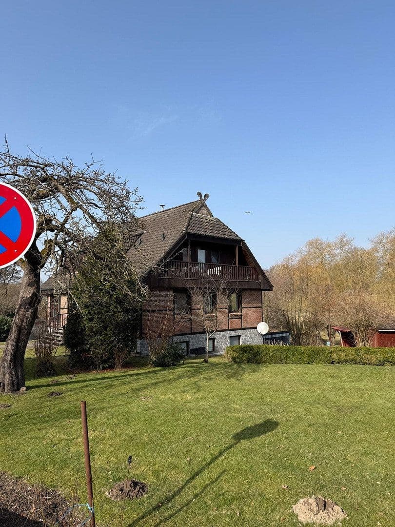 Predaj domu 300 m², pozemok 5.600 m², Kassburg 1e, Sülfeld, Šlezvicko-Holštajnsko Predaj domu 300 m², pozemok 5.600 m², Kassburg 1e, Sülfeld, Šlezvicko-Holštajnsko