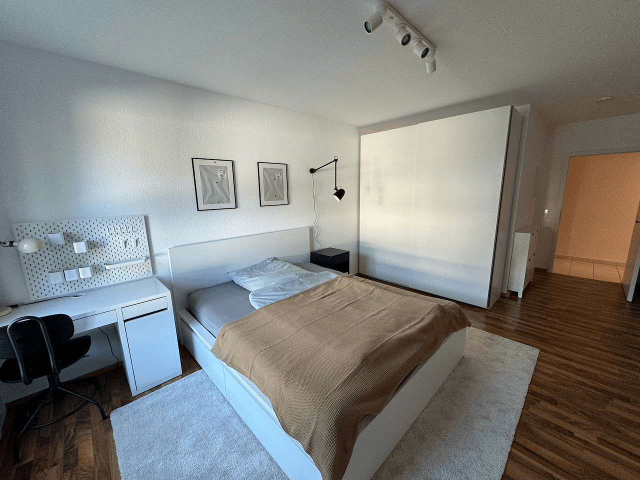 Prenájom bytu 2-izbový 68 m², Oberurseler Weg 3, Frankfurt, Hesensko Prenájom bytu 2-izbový 68 m², Oberurseler Weg 3, Frankfurt, Hesensko