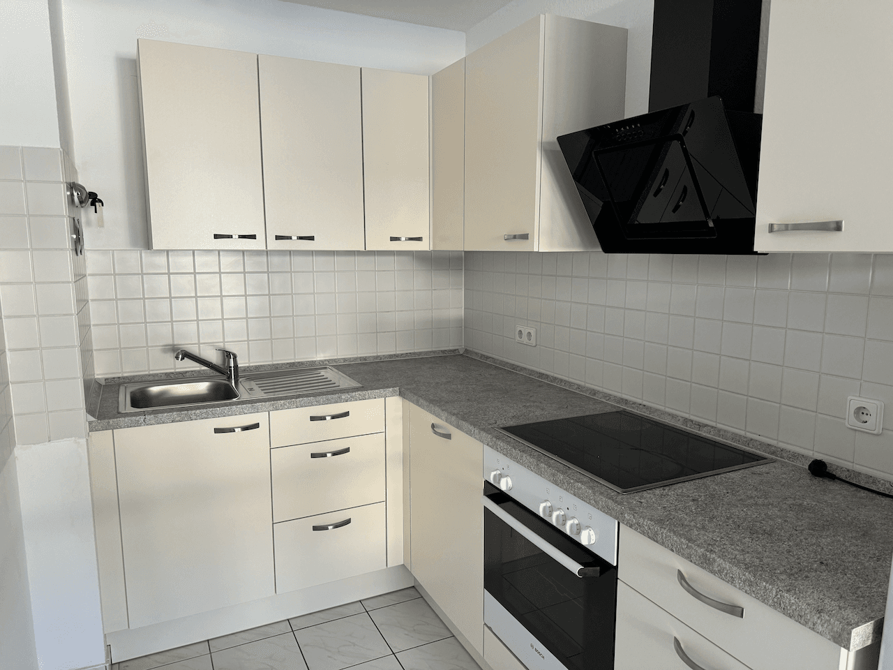Prenájom bytu 2-izbový 68 m², Oberurseler Weg 3, Frankfurt, Hesensko Prenájom bytu 2-izbový 68 m², Oberurseler Weg 3, Frankfurt, Hesensko