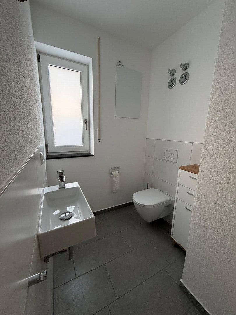 Prenájom bytu 3-izbový 102 m², Boschstraße 3, Heldenstein, Bavorsko Prenájom bytu 3-izbový 102 m², Boschstraße 3, Heldenstein, Bavorsko