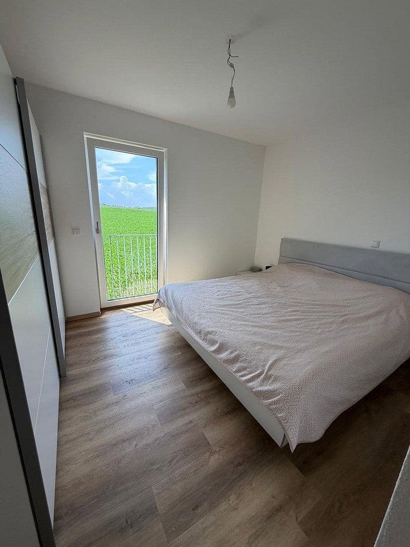 Prenájom bytu 3-izbový 102 m², Boschstraße 3, Heldenstein, Bavorsko Prenájom bytu 3-izbový 102 m², Boschstraße 3, Heldenstein, Bavorsko