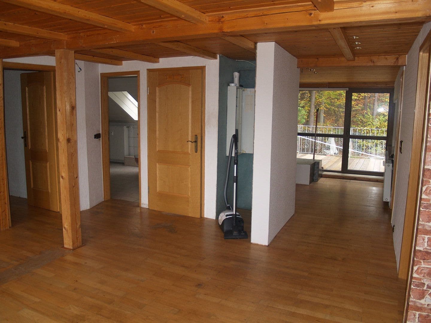 Prenájom bytu 3-izbový 100 m², Heroldsbach, Bavorsko Prenájom bytu 3-izbový 100 m², Heroldsbach, Bavorsko