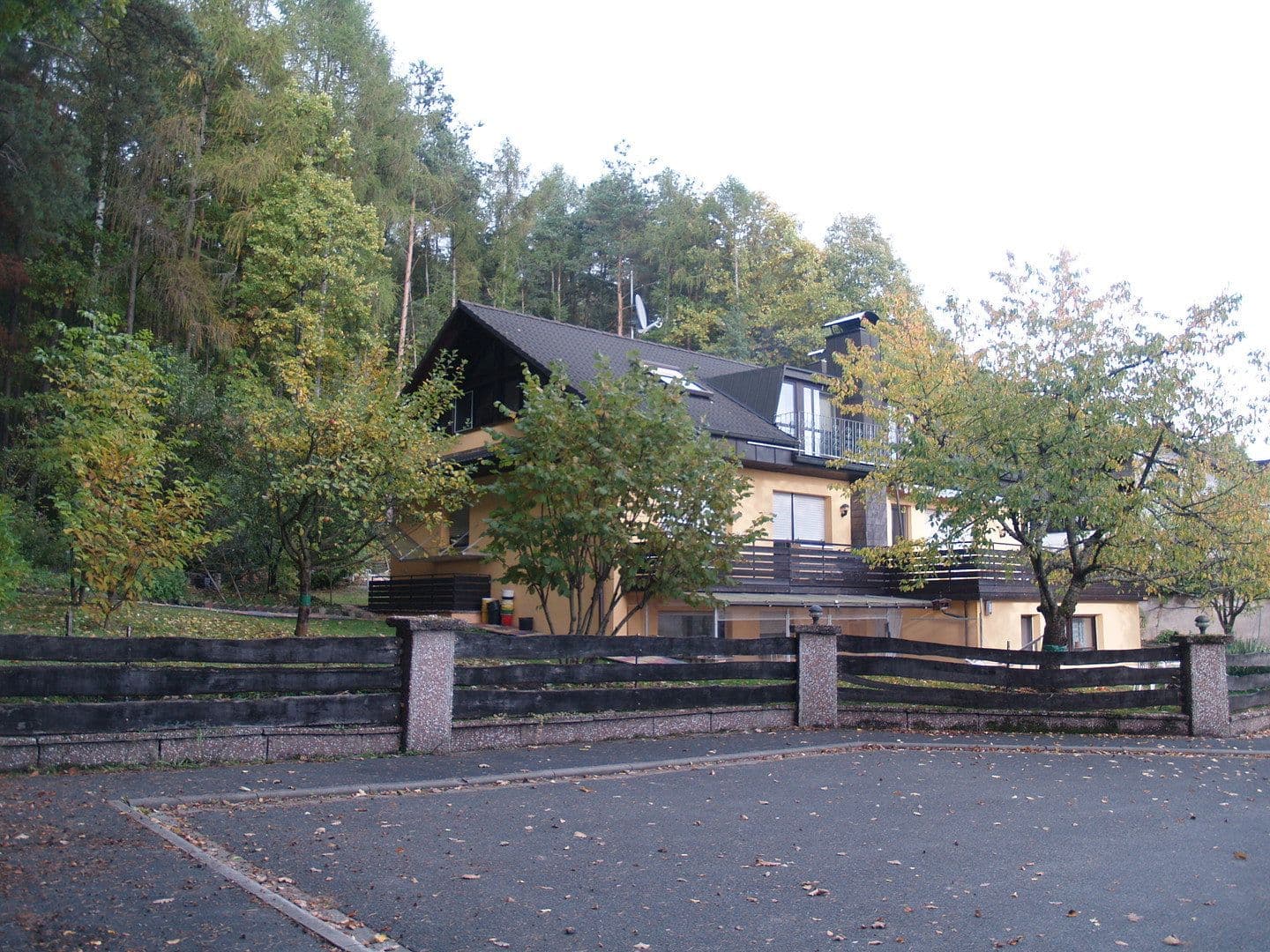 Prenájom bytu 3-izbový 100 m², Heroldsbach, Bavorsko Prenájom bytu 3-izbový 100 m², Heroldsbach, Bavorsko