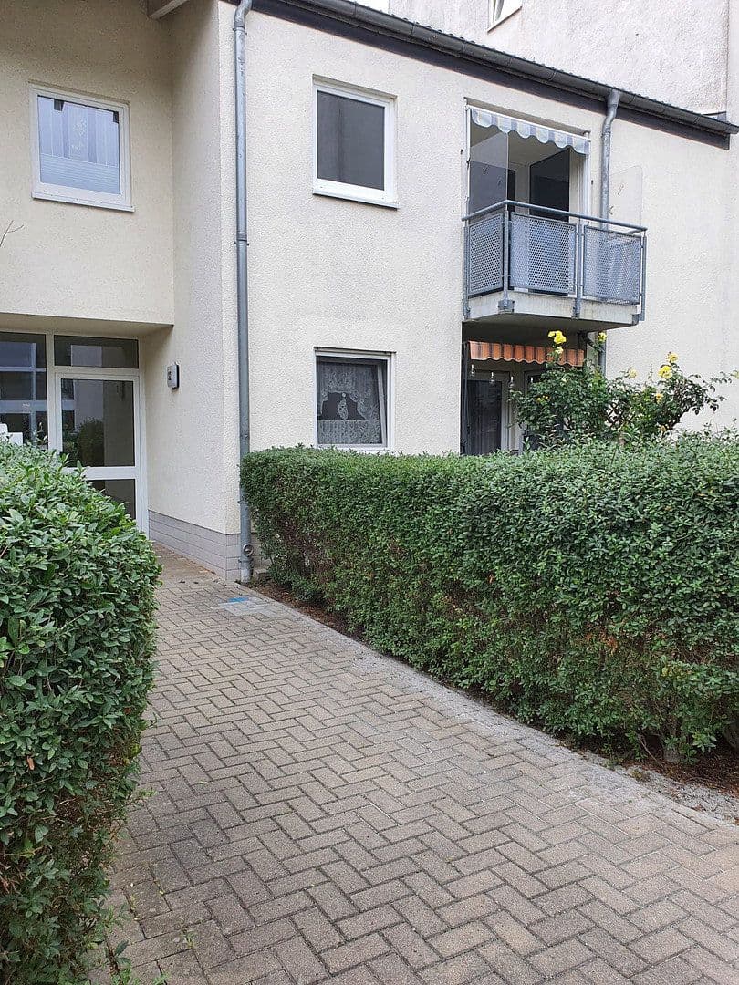 Prenájom bytu 2-izbový 70 m², Hirschweg 32, Ludwigsfelde, Brandenbursko Prenájom bytu 2-izbový 70 m², Hirschweg 32, Ludwigsfelde, Brandenbursko