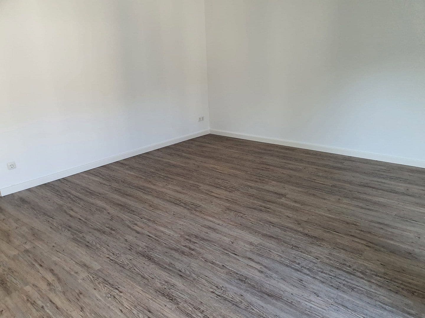 Prenájom bytu 2-izbový 70 m², Hirschweg 32, Ludwigsfelde, Brandenbursko Prenájom bytu 2-izbový 70 m², Hirschweg 32, Ludwigsfelde, Brandenbursko