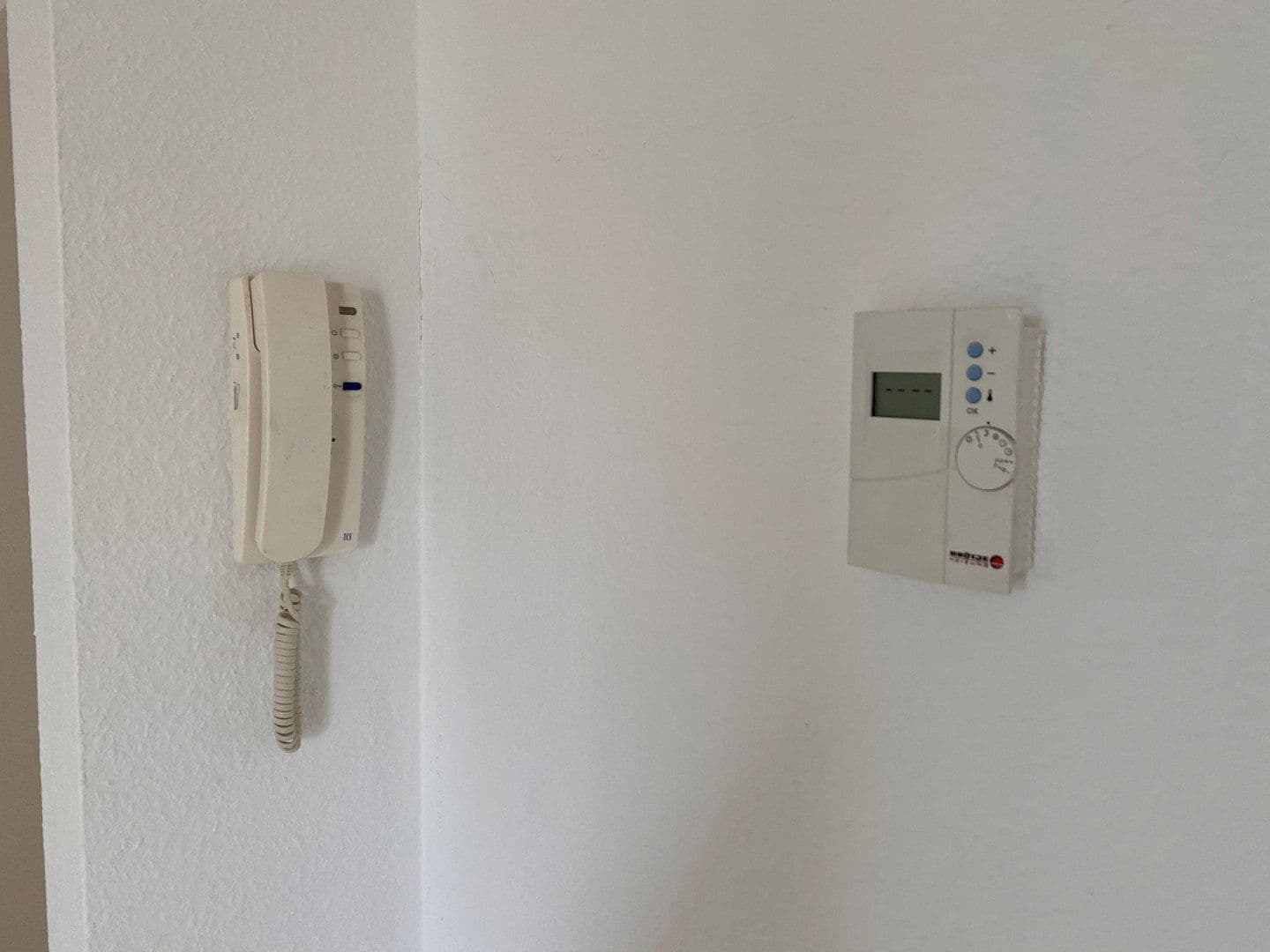 Prenájom bytu 3-izbový 95 m², Rousseaustr. 17, Altenburg, Durínsko Prenájom bytu 3-izbový 95 m², Rousseaustr. 17, Altenburg, Durínsko