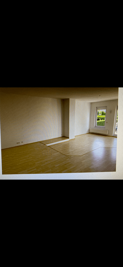 Prenájom bytu 3-izbový 95 m², Rousseaustr. 17, Altenburg, Durínsko Prenájom bytu 3-izbový 95 m², Rousseaustr. 17, Altenburg, Durínsko