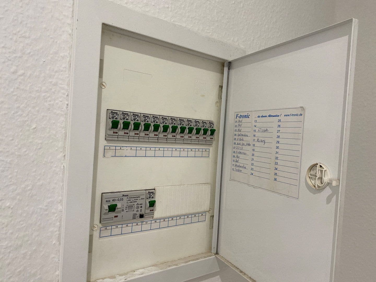 Prenájom bytu 3-izbový 95 m², Rousseaustr. 17, Altenburg, Durínsko Prenájom bytu 3-izbový 95 m², Rousseaustr. 17, Altenburg, Durínsko