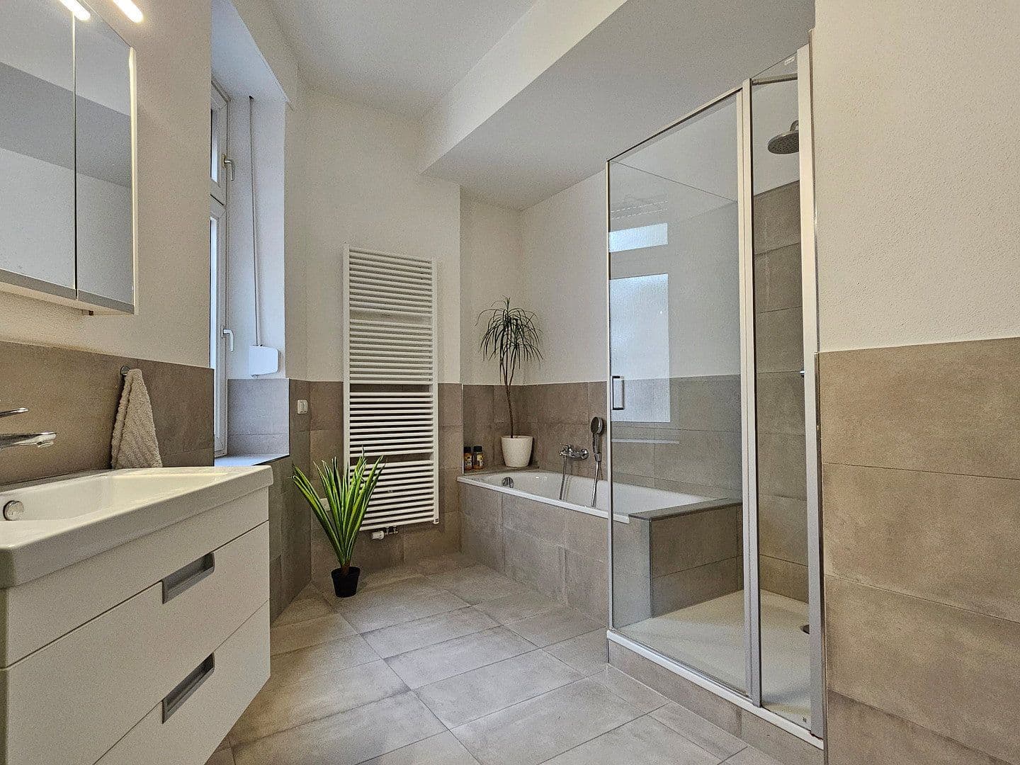 Prenájom bytu 3-izbový 93 m², Lichtenbergstraße 75, Darmstadt, Hesensko Prenájom bytu 3-izbový 93 m², Lichtenbergstraße 75, Darmstadt, Hesensko