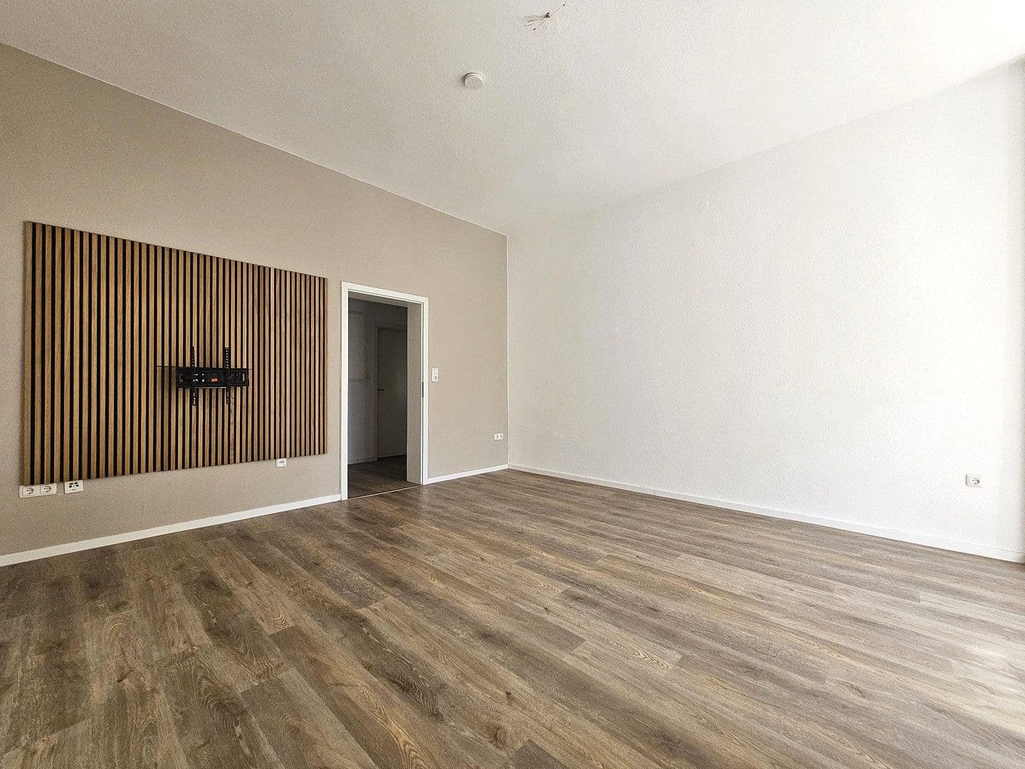 Prenájom bytu 3-izbový 93 m², Lichtenbergstraße 75, Darmstadt, Hesensko Prenájom bytu 3-izbový 93 m², Lichtenbergstraße 75, Darmstadt, Hesensko