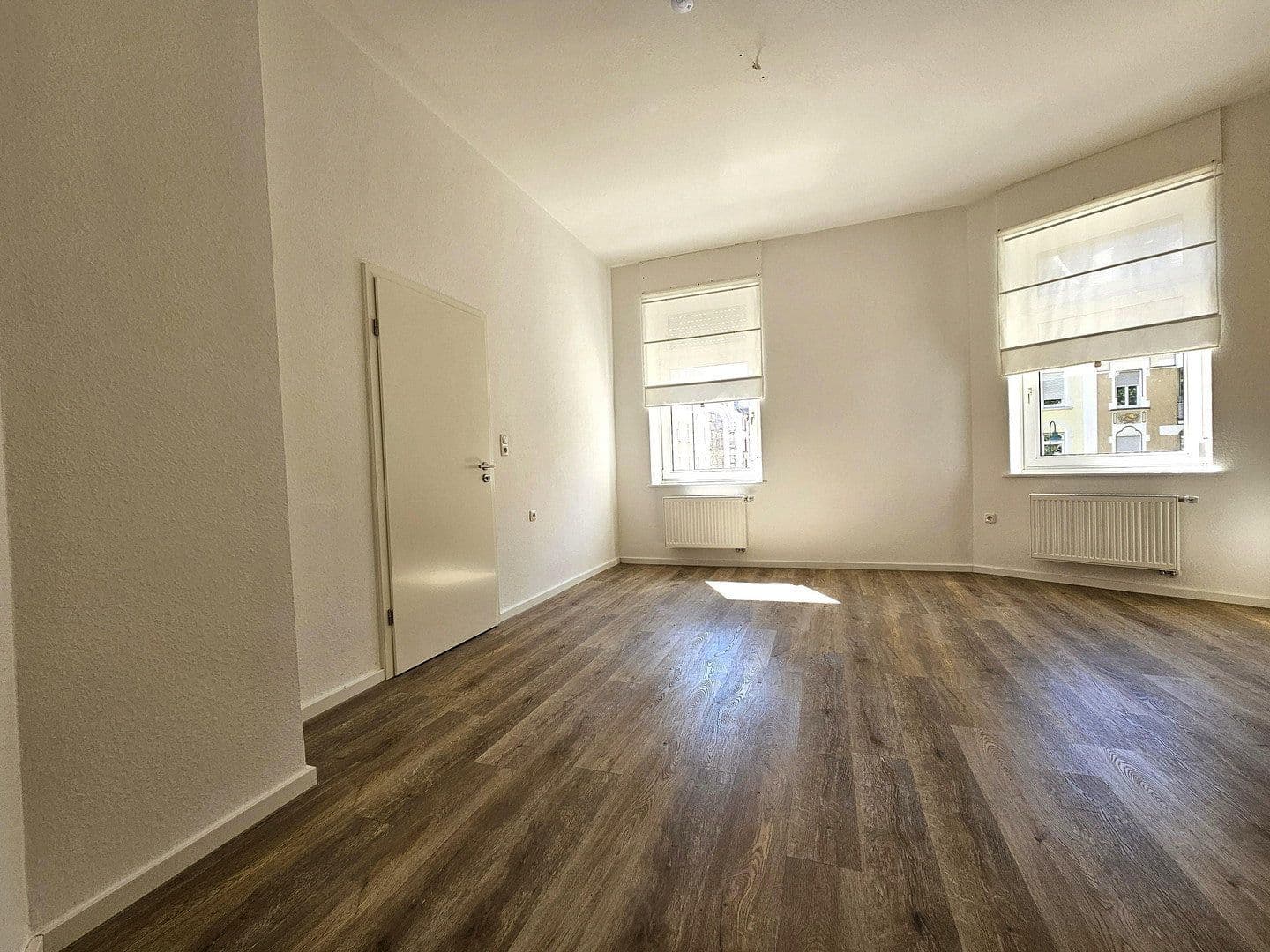 Prenájom bytu 3-izbový 93 m², Lichtenbergstraße 75, Darmstadt, Hesensko Prenájom bytu 3-izbový 93 m², Lichtenbergstraße 75, Darmstadt, Hesensko