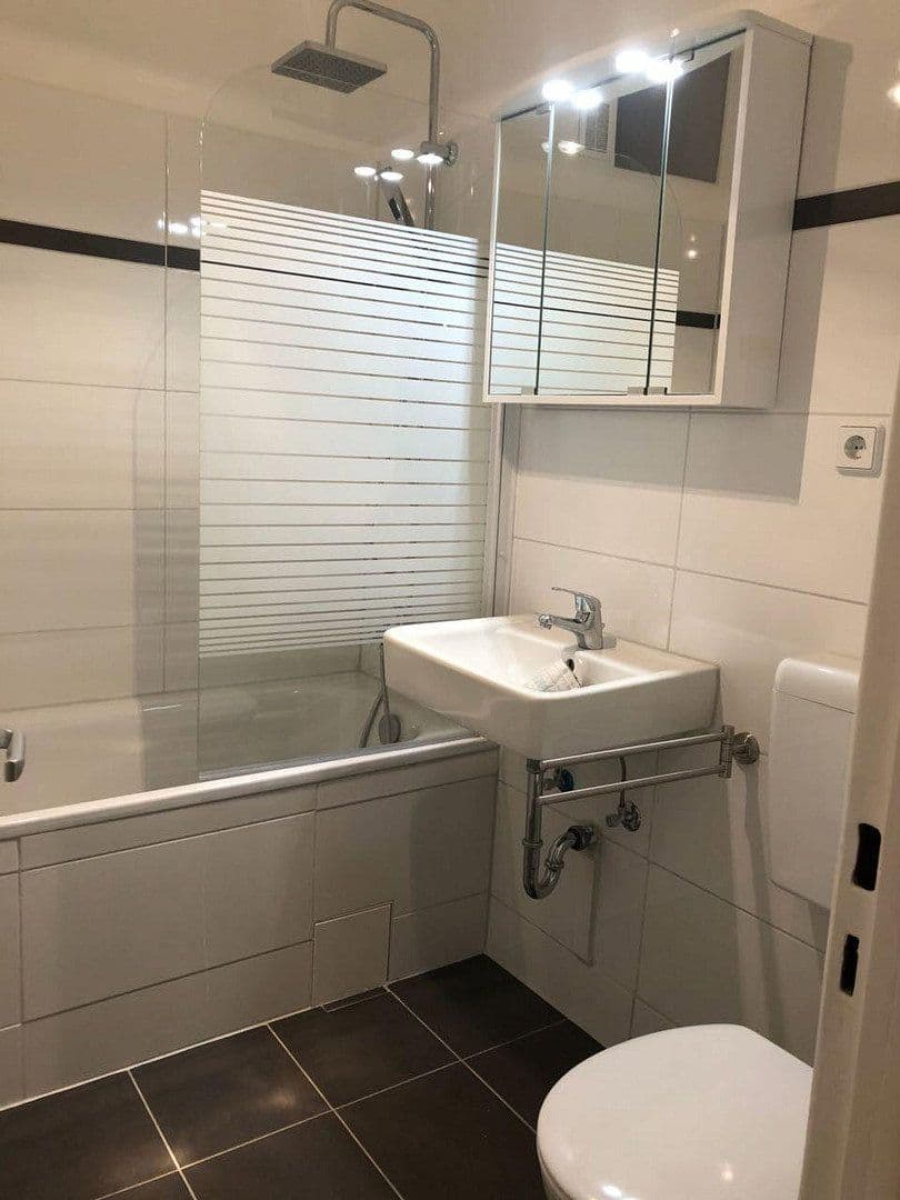 Prenájom bytu 1-izbový 43 m², Britzer Damm 50, Berlin, Berlín Prenájom bytu 1-izbový 43 m², Britzer Damm 50, Berlin, Berlín