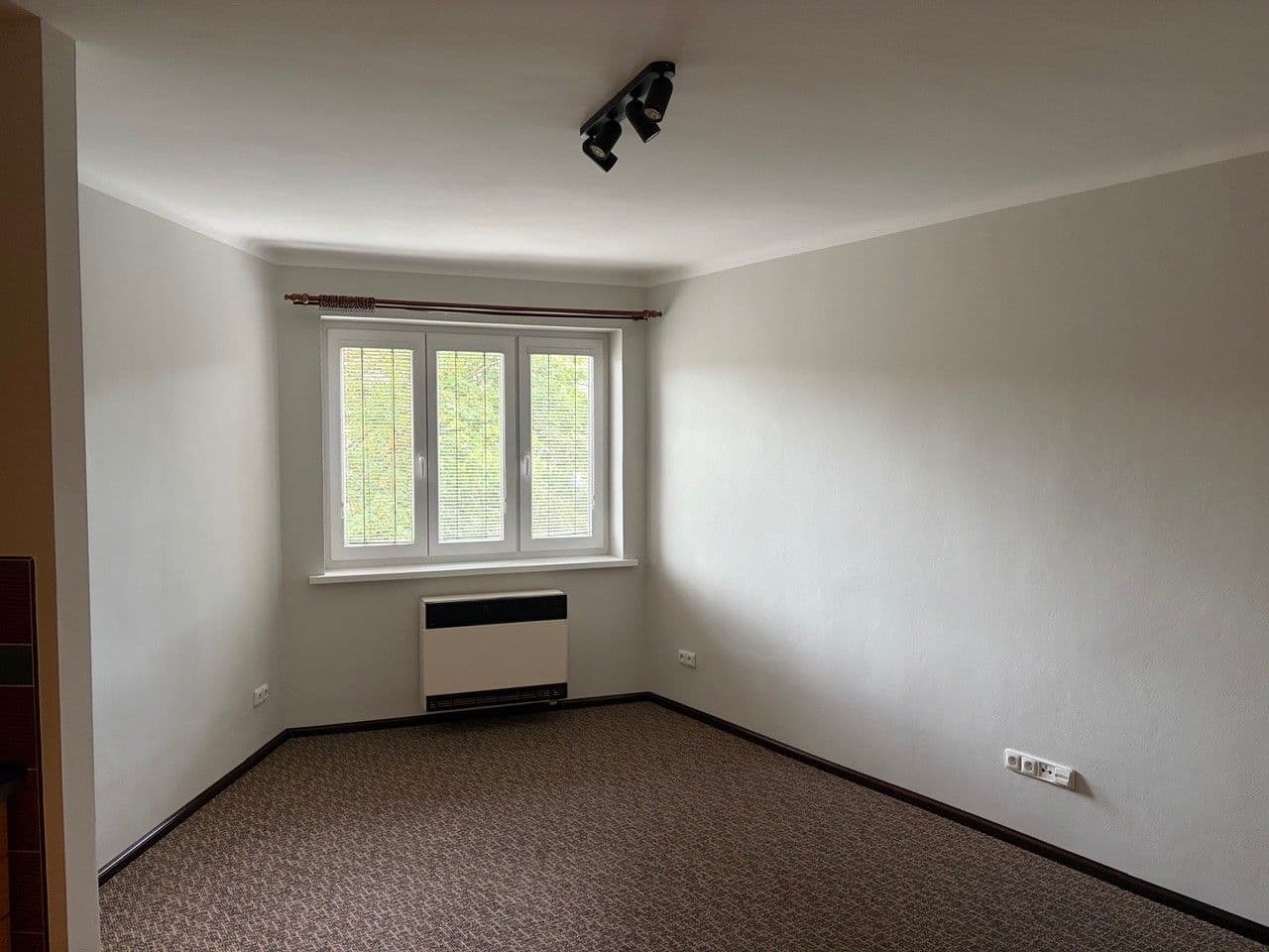 Prenájom bytu 1-izbový 25 m², Žateckých, Praha, Praha Prenájom bytu 1-izbový 25 m², Žateckých, Praha, Praha