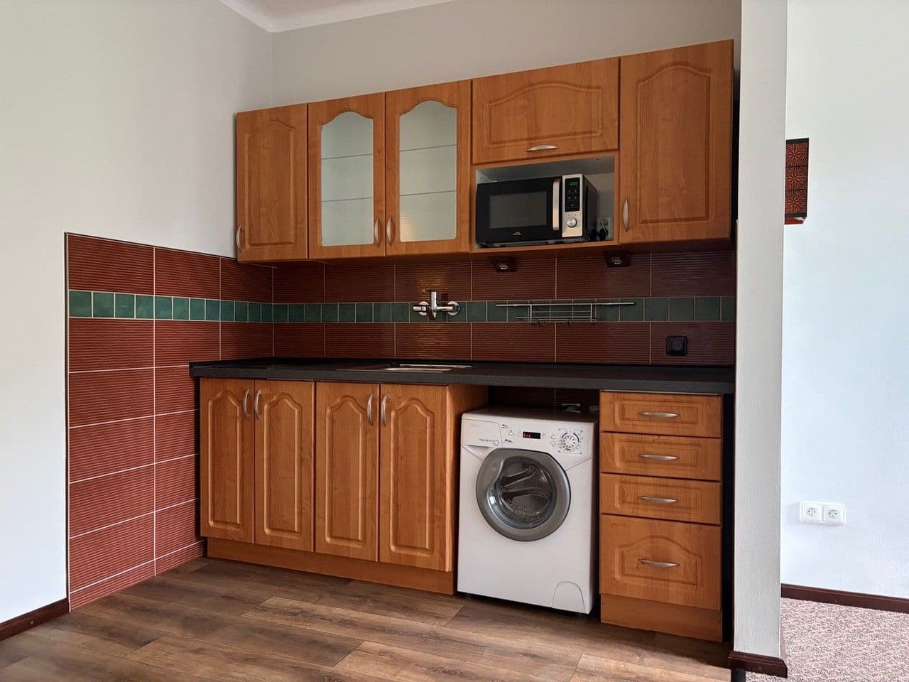 Prenájom bytu 1-izbový 25 m², Žateckých, Praha, Praha Prenájom bytu 1-izbový 25 m², Žateckých, Praha, Praha