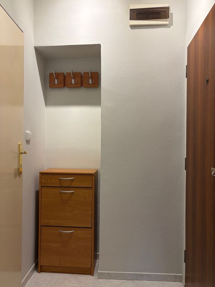 Prenájom bytu 1-izbový 25 m², Žateckých, Praha, Praha Prenájom bytu 1-izbový 25 m², Žateckých, Praha, Praha