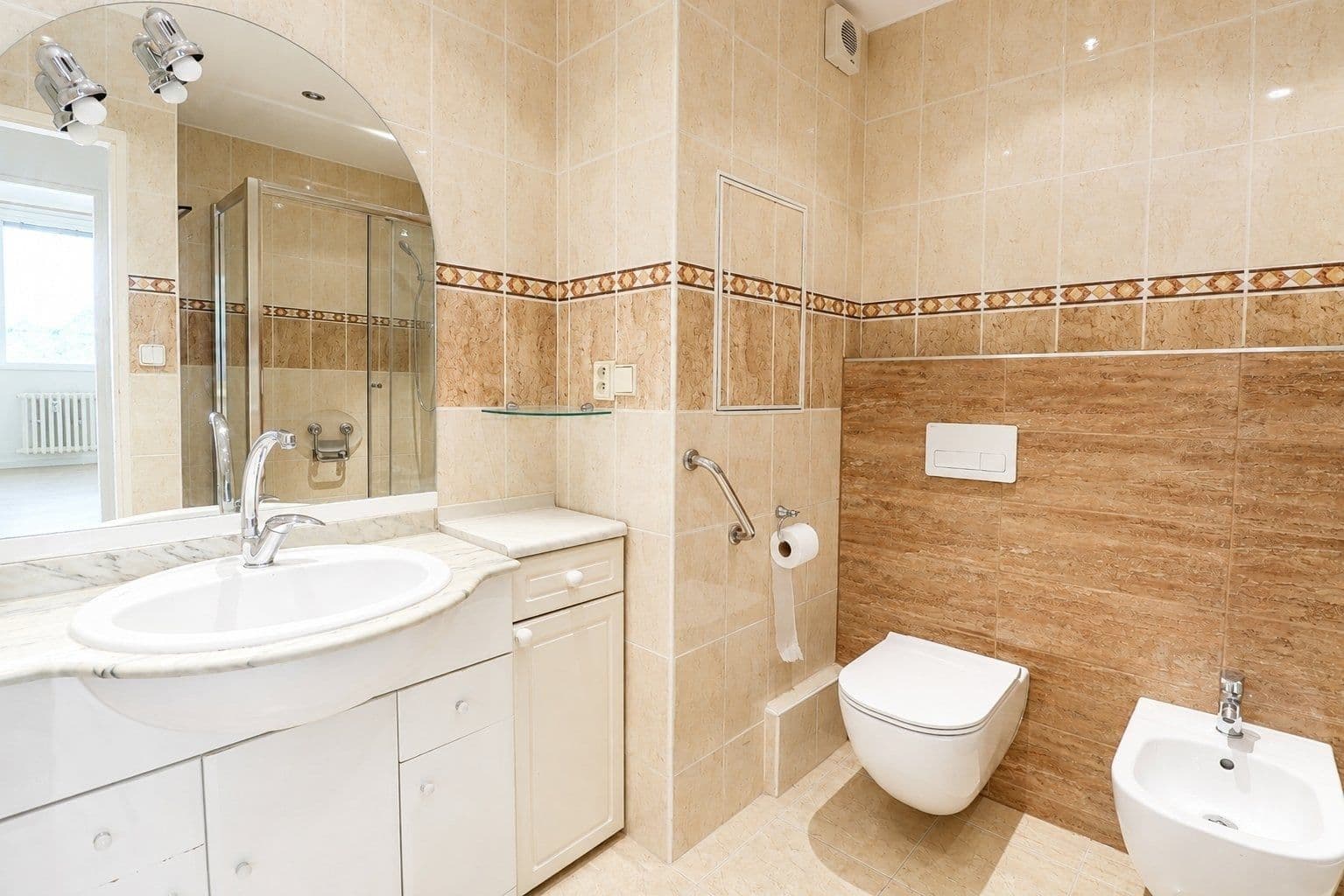 Prenájom bytu 3-izbový 67 m², Jetelová, Praha, Praha Prenájom bytu 3-izbový 67 m², Jetelová, Praha, Praha