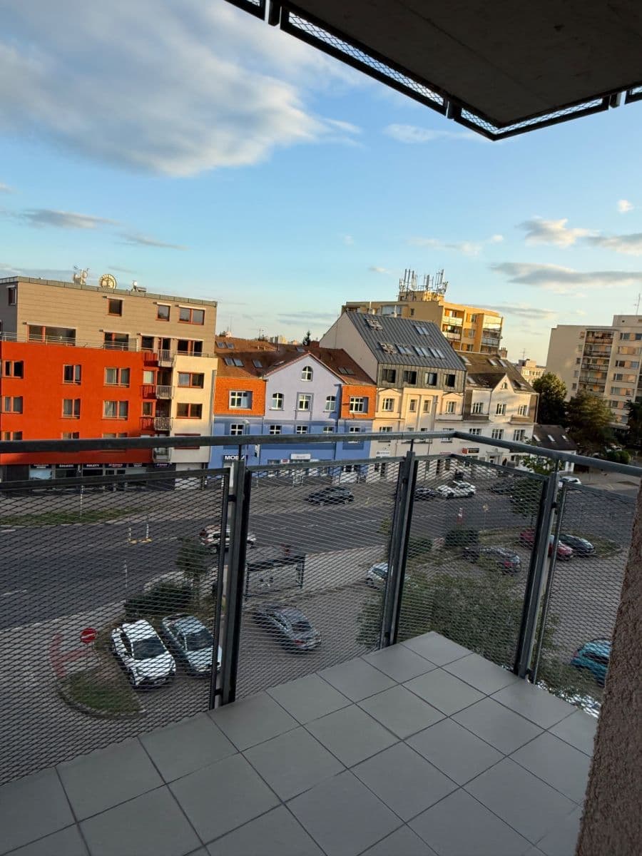 Prenájom bytu 1-izbový 45 m², Panuškova, Praha, Praha Prenájom bytu 1-izbový 45 m², Panuškova, Praha, Praha