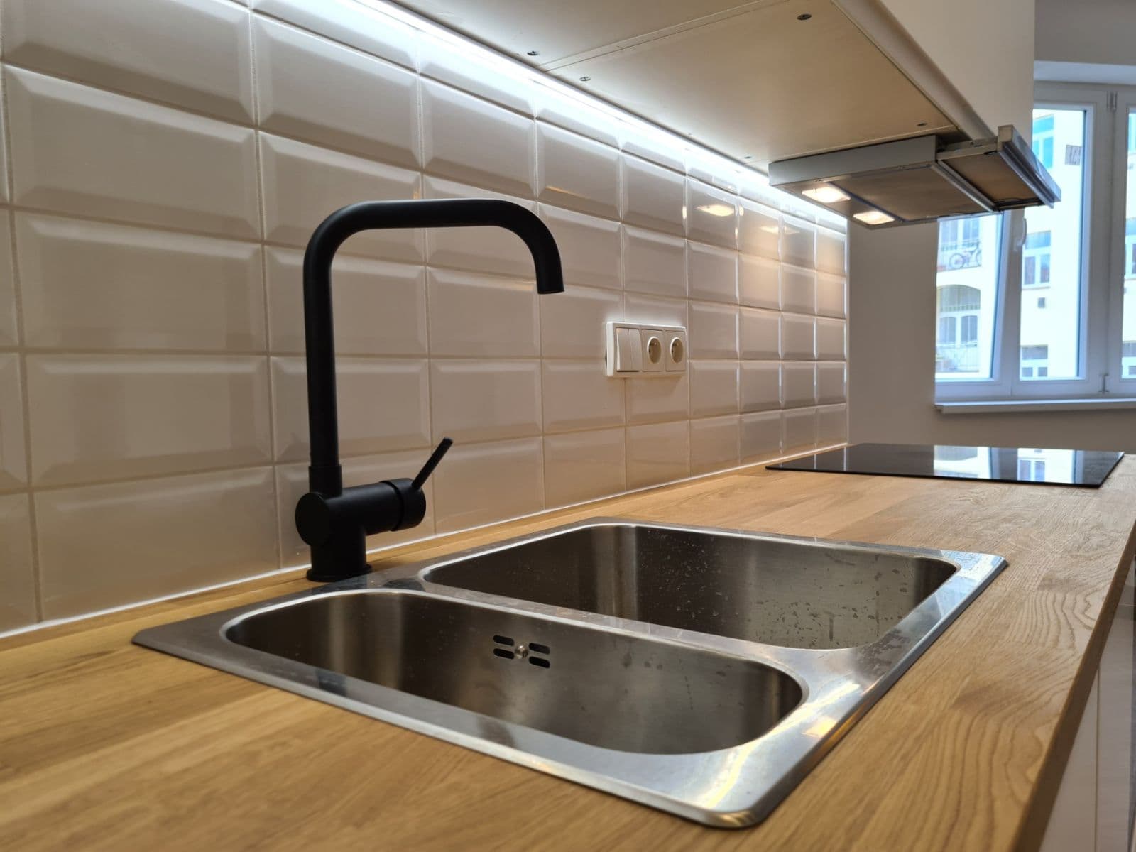 Prenájom bytu 1-izbový 27 m², Holandská, Praha, Praha Prenájom bytu 1-izbový 27 m², Holandská, Praha, Praha