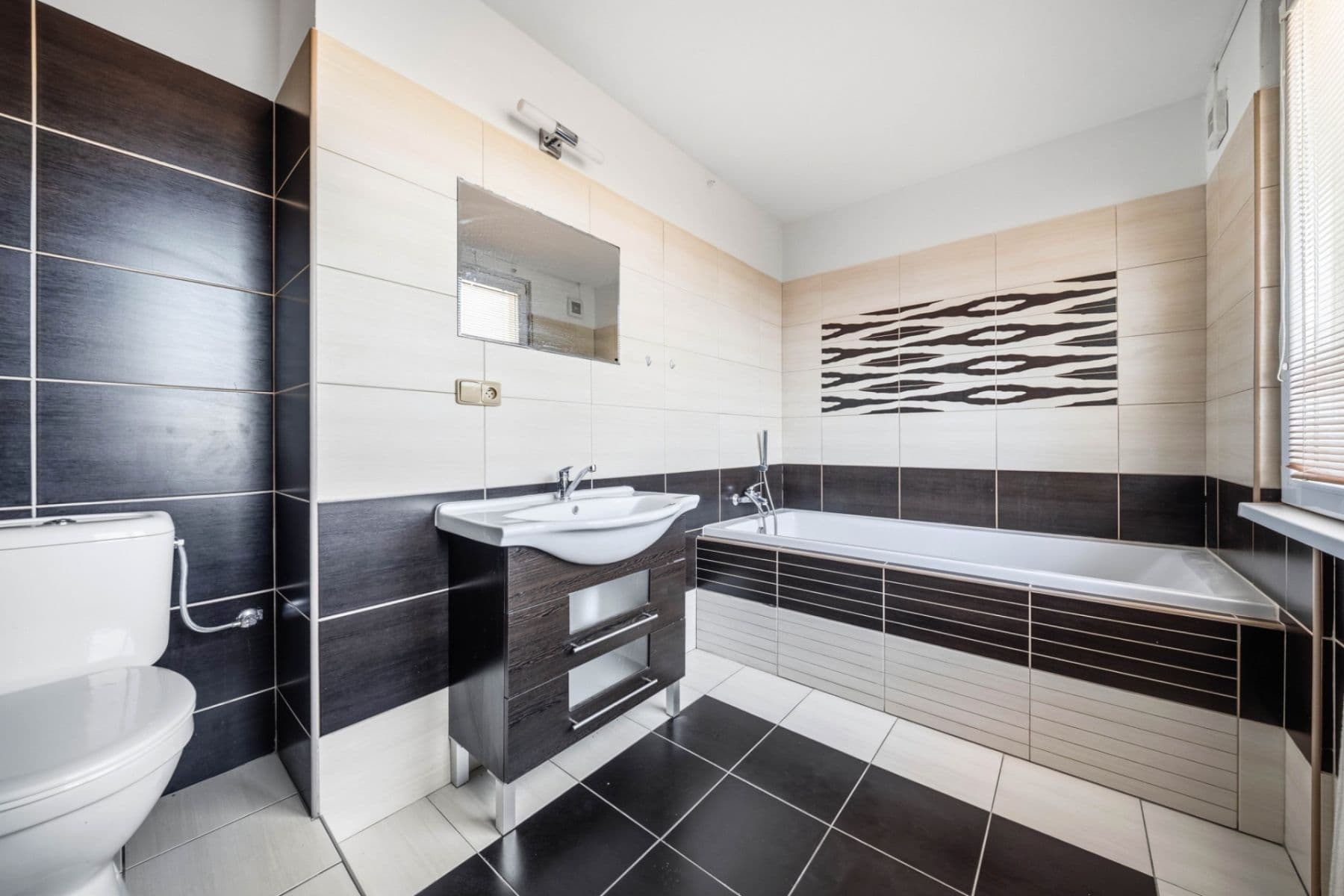 Predaj bytu 2-izbový 61 m², Mandysova, Hradec Králové, Královéhradecký kraj Predaj bytu 2-izbový 61 m², Mandysova, Hradec Králové, Královéhradecký kraj
