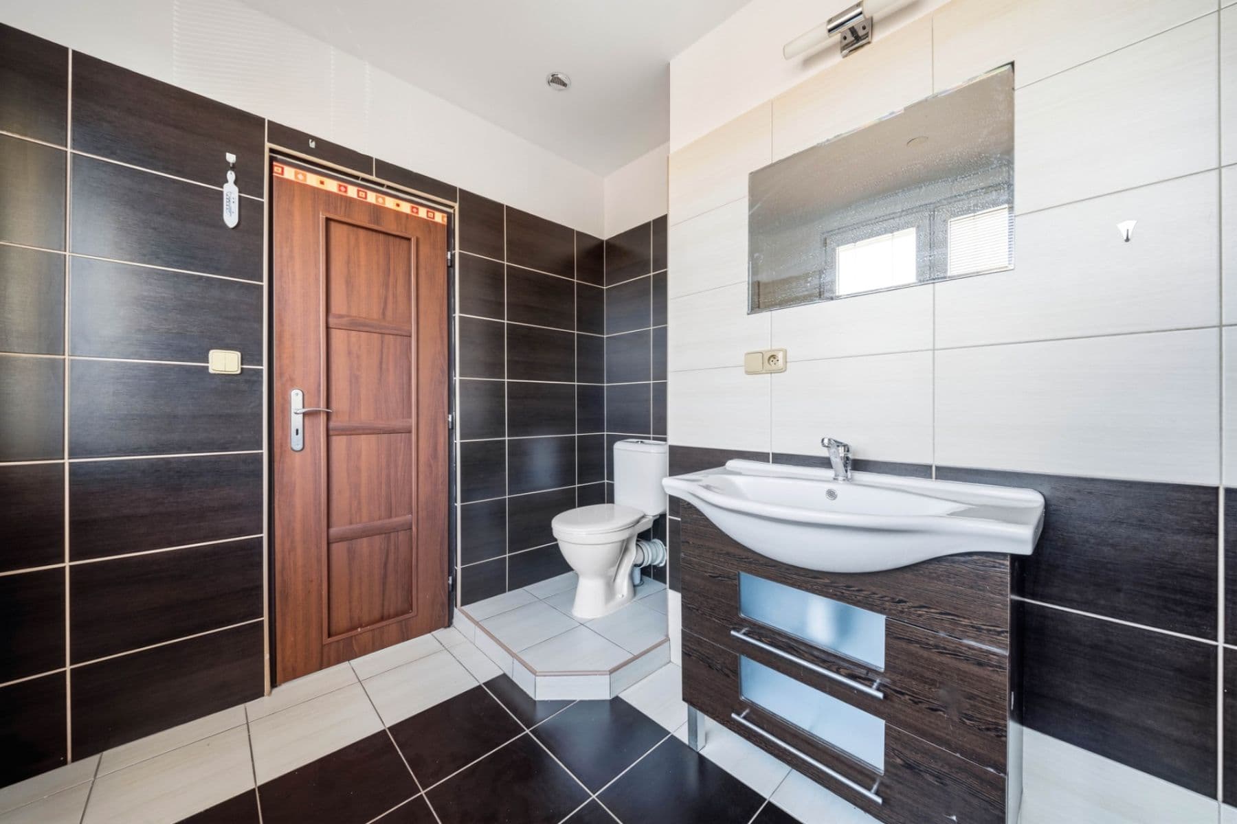 Predaj bytu 2-izbový 61 m², Mandysova, Hradec Králové, Královéhradecký kraj Predaj bytu 2-izbový 61 m², Mandysova, Hradec Králové, Královéhradecký kraj