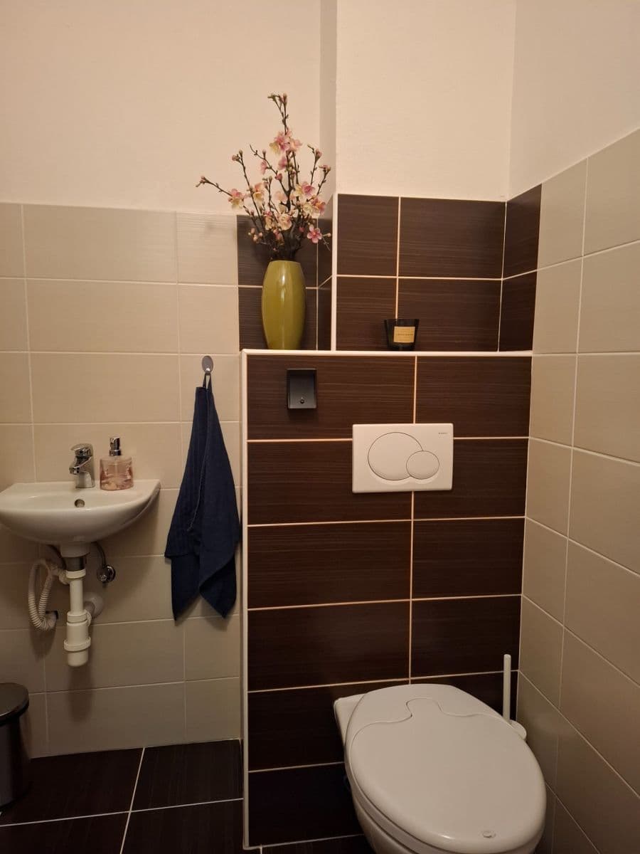 Prenájom bytu 3-izbový 75 m², Krajná, Ružinov, Bratislavský kraj Prenájom bytu 3-izbový 75 m², Krajná, Ružinov, Bratislavský kraj
