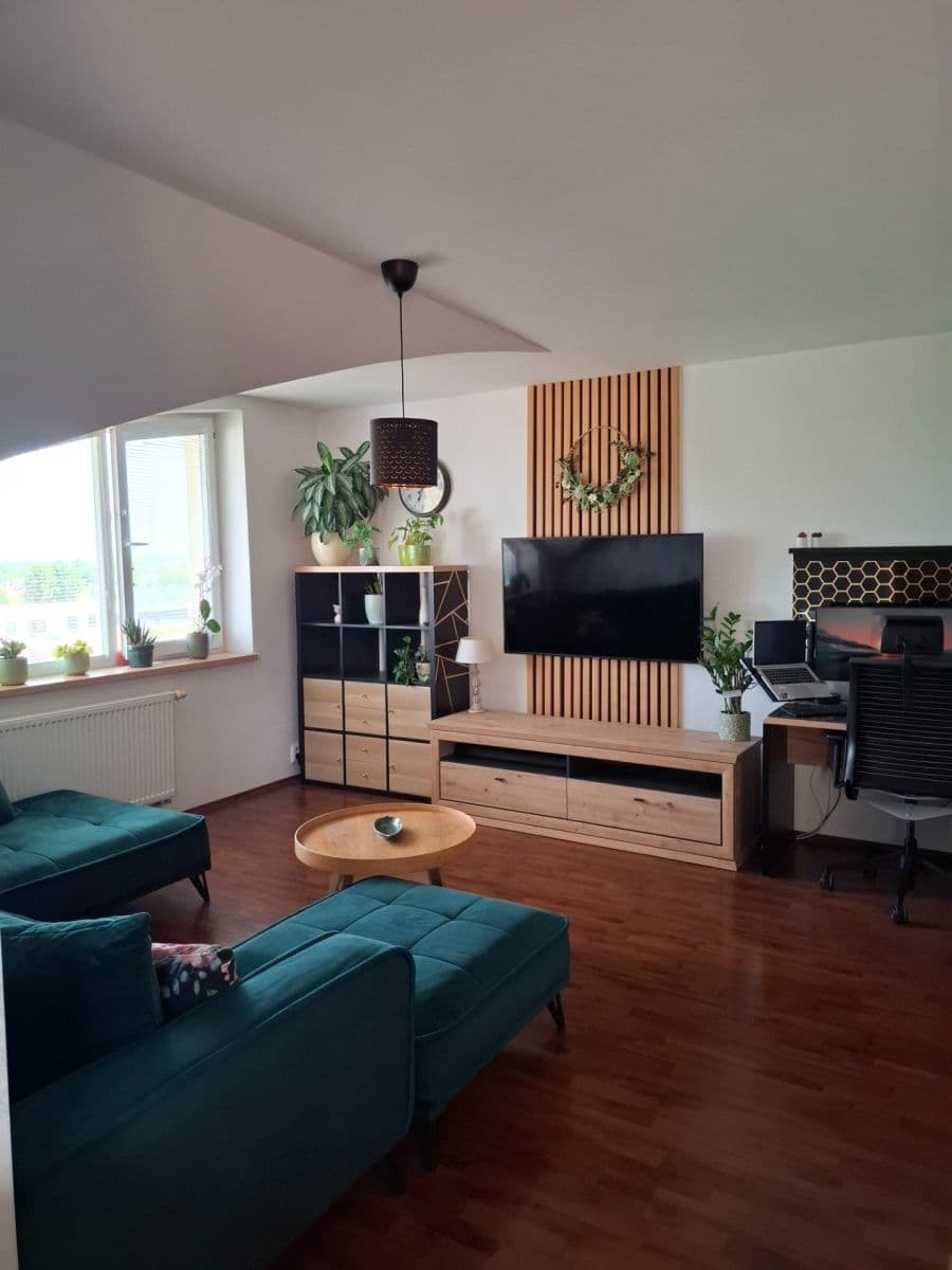 Prenájom bytu 3-izbový 75 m², Krajná, Ružinov, Bratislavský kraj Prenájom bytu 3-izbový 75 m², Krajná, Ružinov, Bratislavský kraj