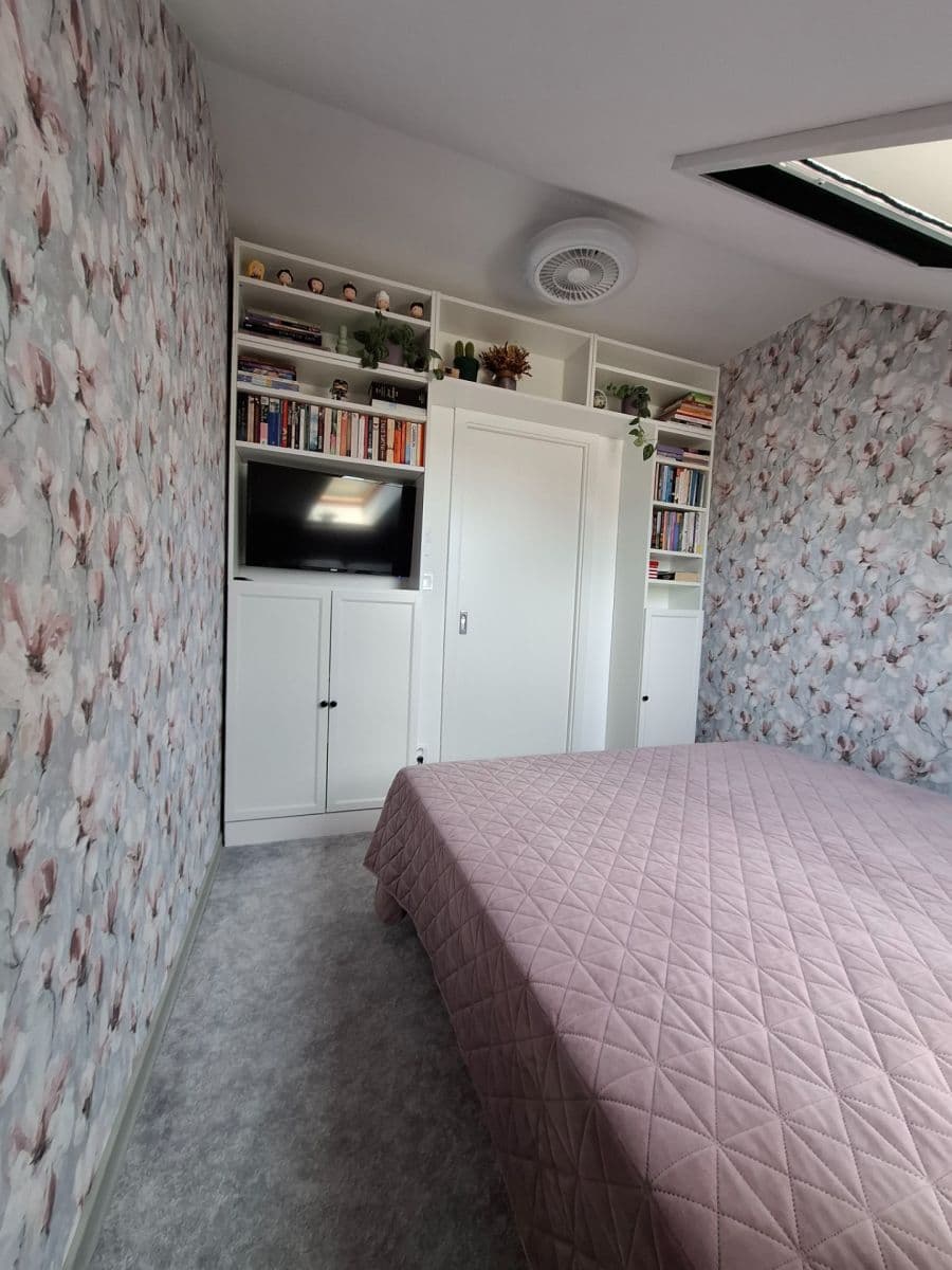 Prenájom bytu 3-izbový 75 m², Krajná, Ružinov, Bratislavský kraj Prenájom bytu 3-izbový 75 m², Krajná, Ružinov, Bratislavský kraj