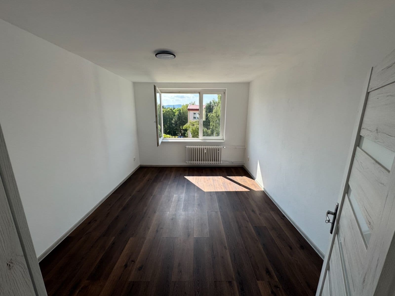 Predaj bytu 3-izbový 65 m², Dlouhá, Horní Slavkov, Karlovarský kraj Predaj bytu 3-izbový 65 m², Dlouhá, Horní Slavkov, Karlovarský kraj