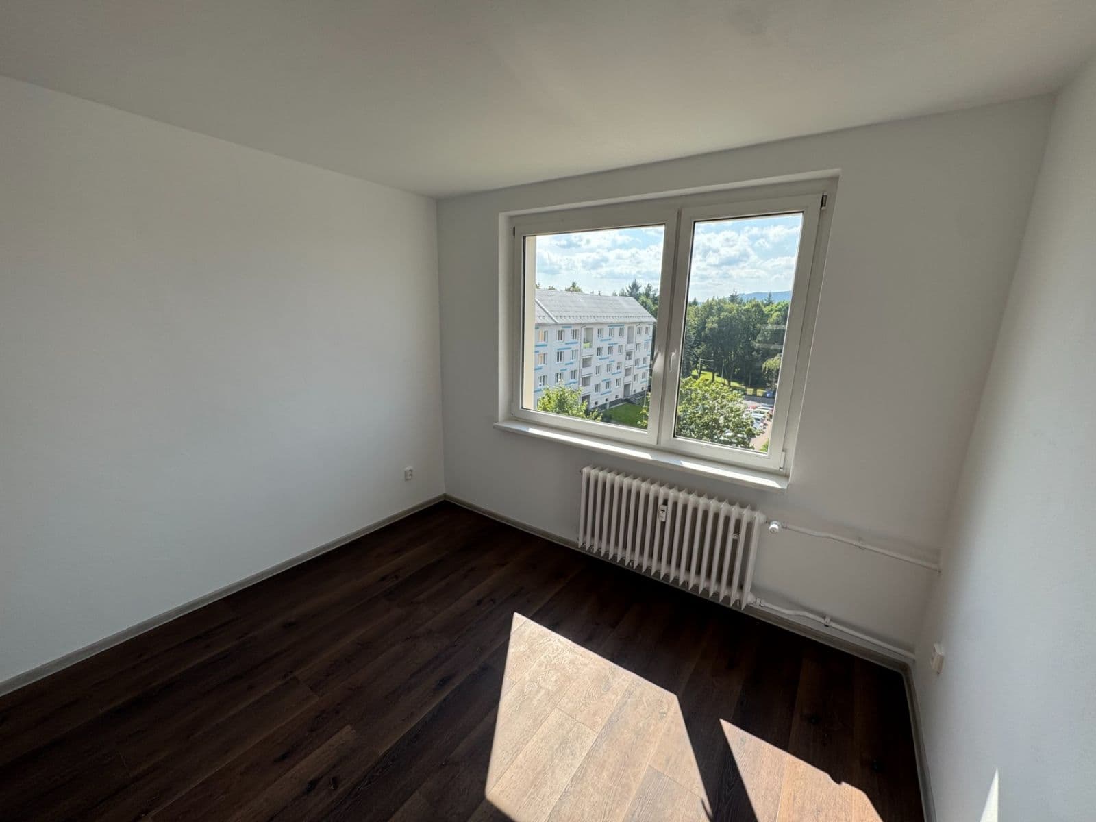 Predaj bytu 3-izbový 65 m², Dlouhá, Horní Slavkov, Karlovarský kraj Predaj bytu 3-izbový 65 m², Dlouhá, Horní Slavkov, Karlovarský kraj