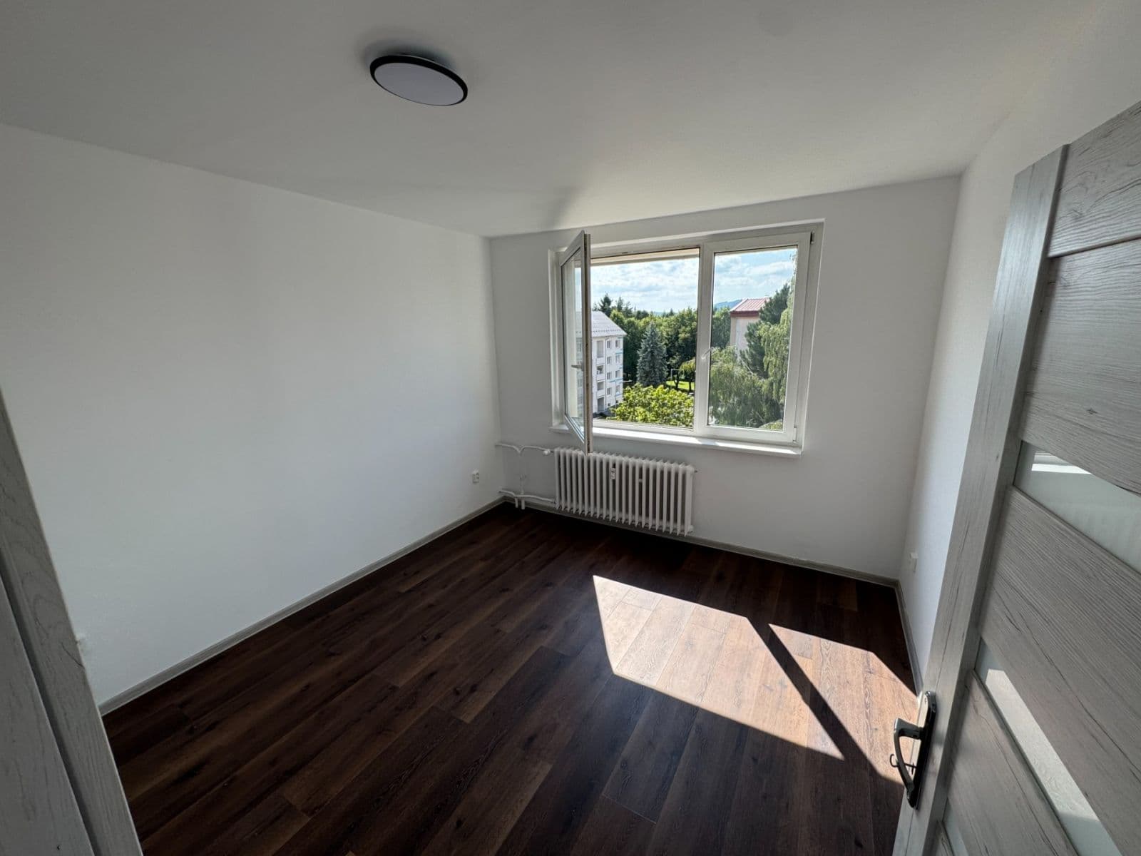 Predaj bytu 3-izbový 65 m², Dlouhá, Horní Slavkov, Karlovarský kraj Predaj bytu 3-izbový 65 m², Dlouhá, Horní Slavkov, Karlovarský kraj