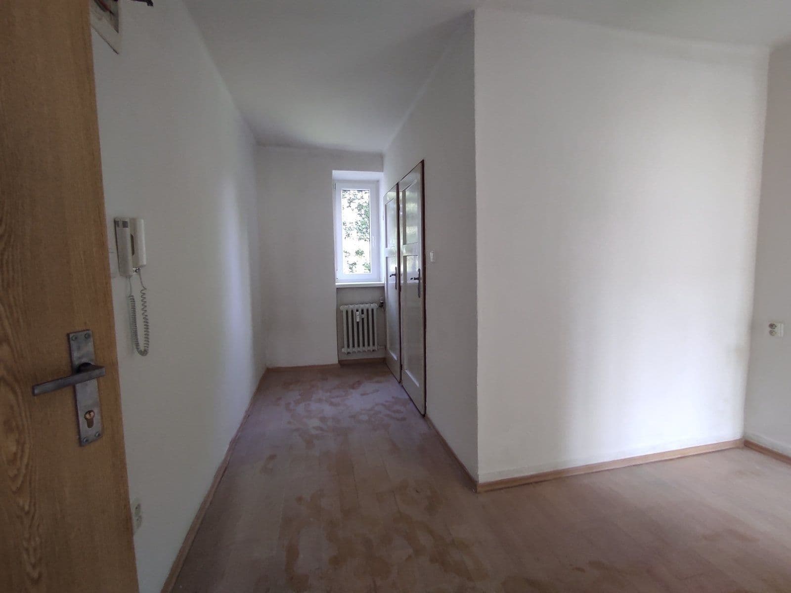 Prenájom bytu 2-izbový 53 m², nám. Budovatelů, Karviná, Moravskoslezský kraj Prenájom bytu 2-izbový 53 m², nám. Budovatelů, Karviná, Moravskoslezský kraj