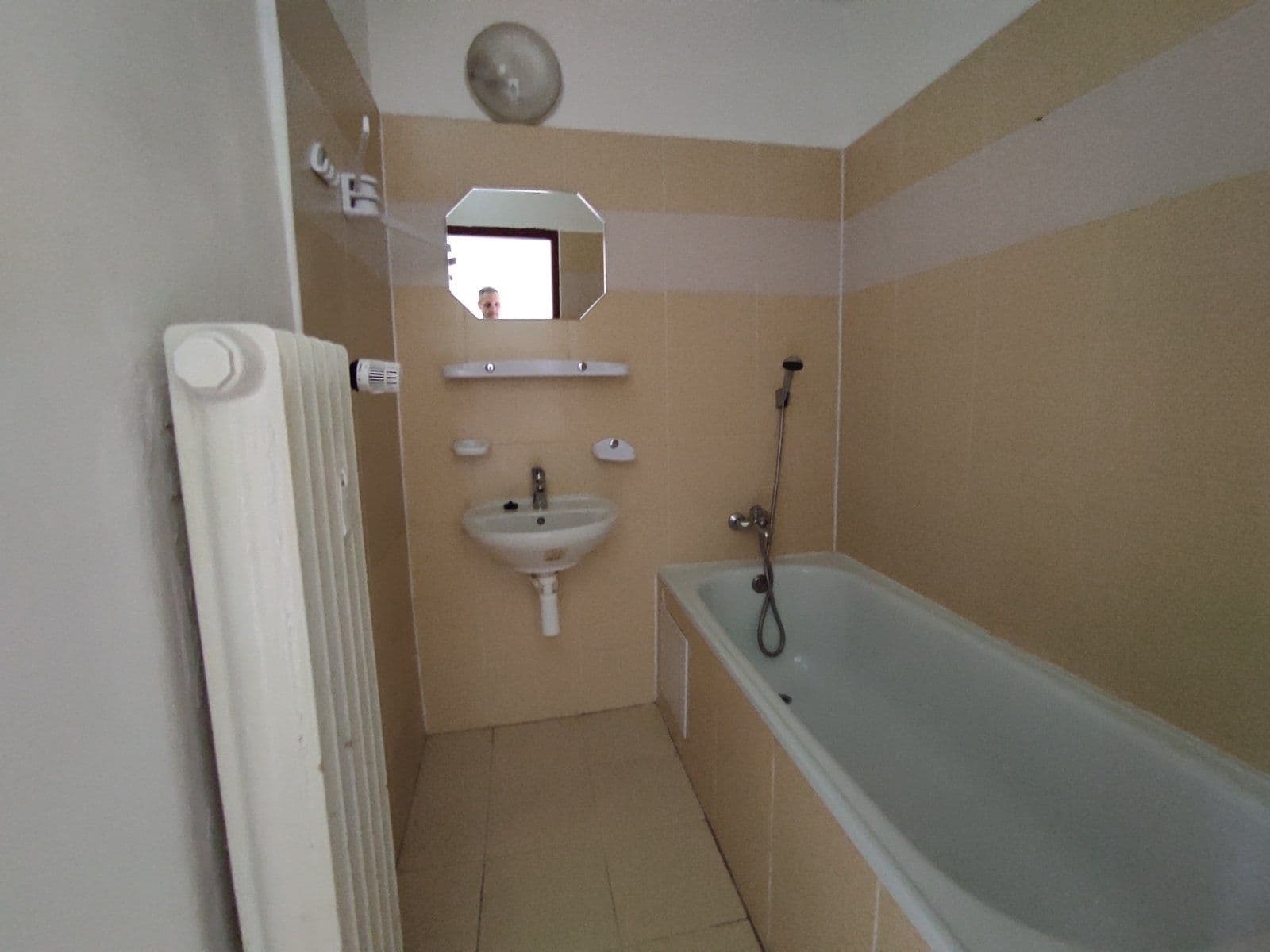 Prenájom bytu 2-izbový 53 m², nám. Budovatelů, Karviná, Moravskoslezský kraj Prenájom bytu 2-izbový 53 m², nám. Budovatelů, Karviná, Moravskoslezský kraj