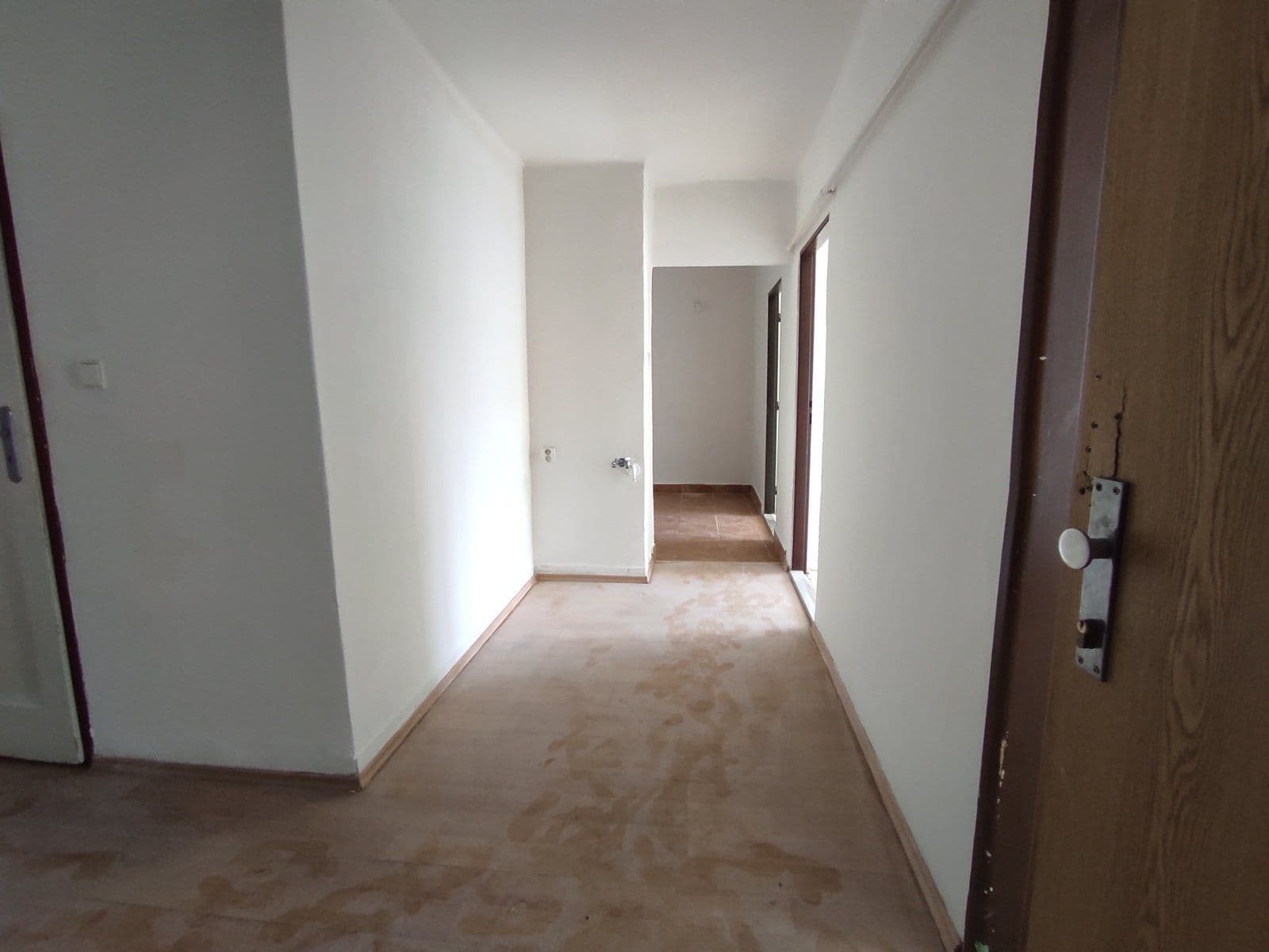 Prenájom bytu 2-izbový 53 m², nám. Budovatelů, Karviná, Moravskoslezský kraj Prenájom bytu 2-izbový 53 m², nám. Budovatelů, Karviná, Moravskoslezský kraj