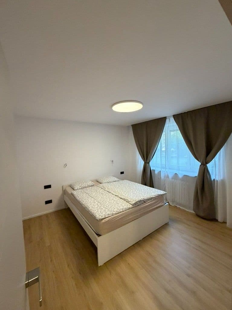 Predaj bytu 2-izbový 54 m², Vodárenská, Kladno, Středočeský kraj Predaj bytu 2-izbový 54 m², Vodárenská, Kladno, Středočeský kraj