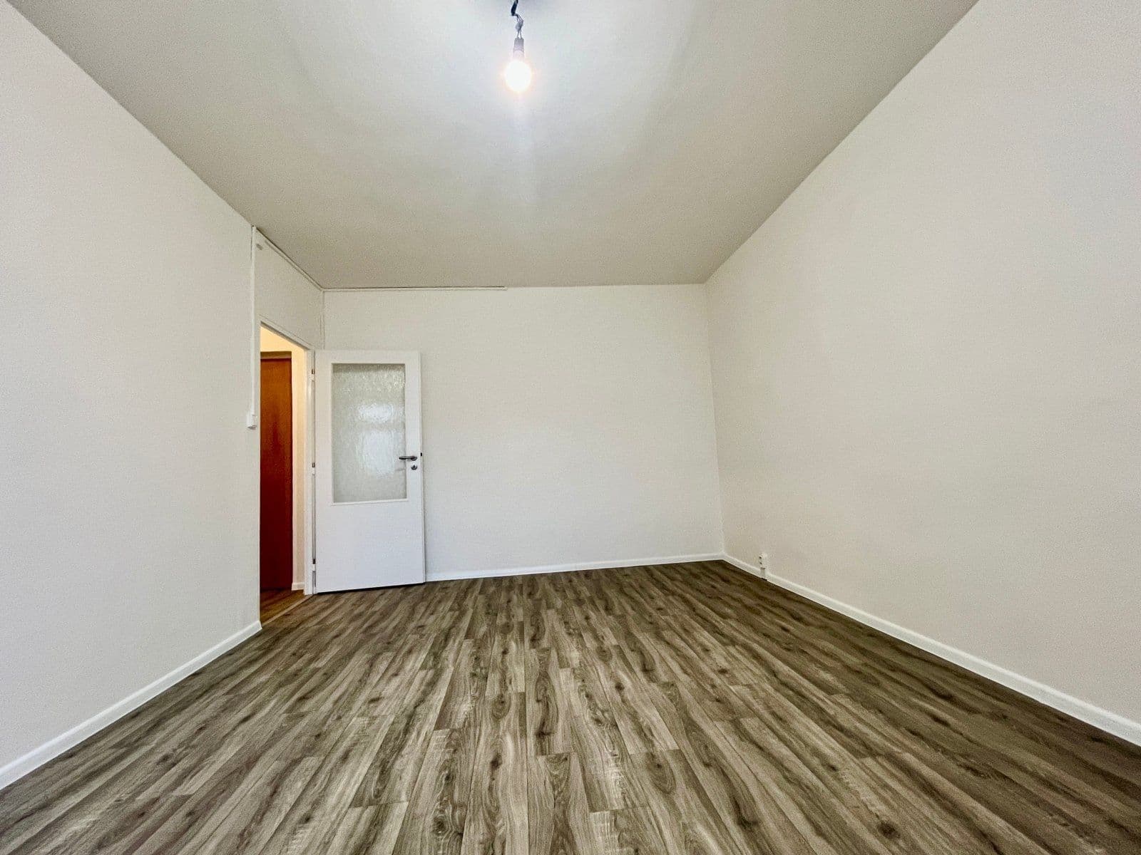Prenájom bytu 2-izbový 58 m², Československé armády, Frýdek-Místek, Moravskoslezský kraj Prenájom bytu 2-izbový 58 m², Československé armády, Frýdek-Místek, Moravskoslezský kraj