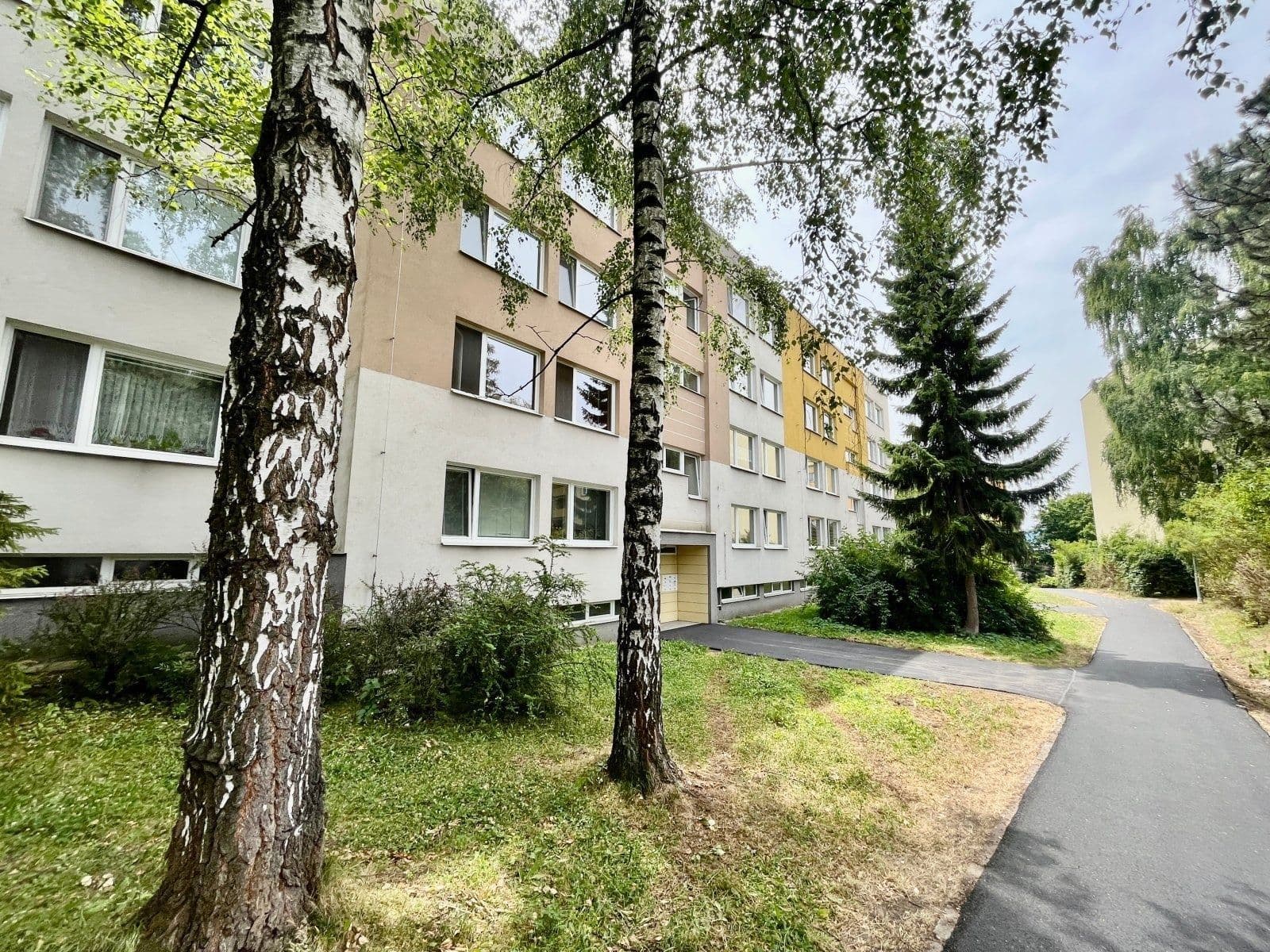Prenájom bytu 2-izbový 60 m², Bruzovská, Frýdek-Místek, Moravskoslezský kraj Prenájom bytu 2-izbový 60 m², Bruzovská, Frýdek-Místek, Moravskoslezský kraj