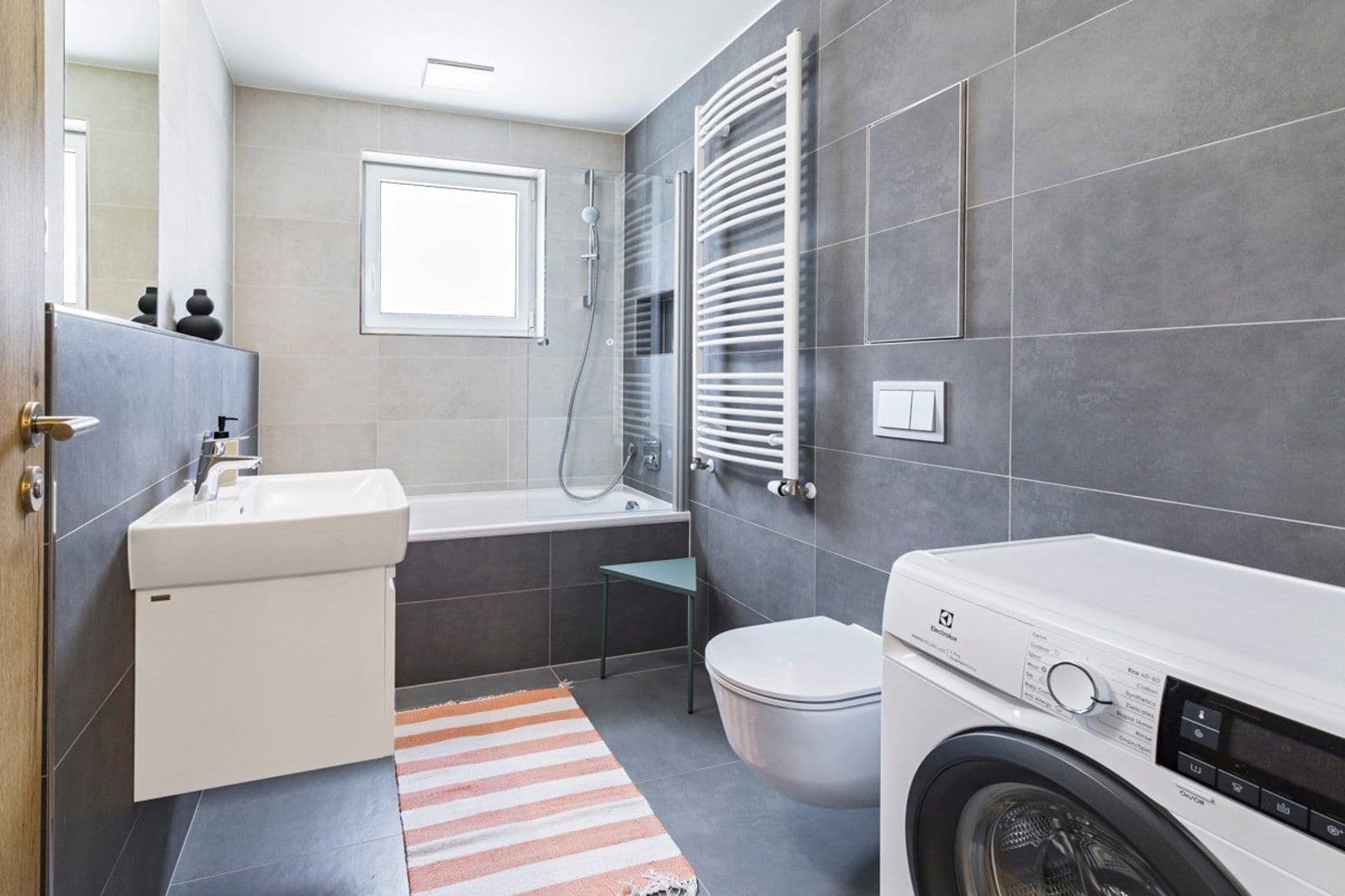 Prenájom bytu 2-izbový 60 m², U Pergamenky, Praha, Praha Prenájom bytu 2-izbový 60 m², U Pergamenky, Praha, Praha