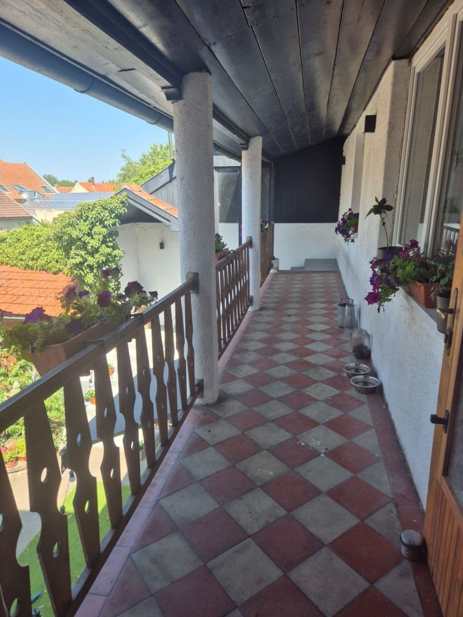 Prenájom bytu 3-izbový 80 m², Kostelec nad Labem, Středočeský kraj Prenájom bytu 3-izbový 80 m², Kostelec nad Labem, Středočeský kraj