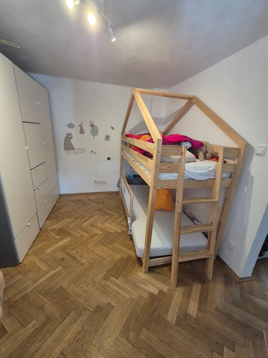 Prenájom bytu 3-izbový 80 m², Kostelec nad Labem, Středočeský kraj Prenájom bytu 3-izbový 80 m², Kostelec nad Labem, Středočeský kraj