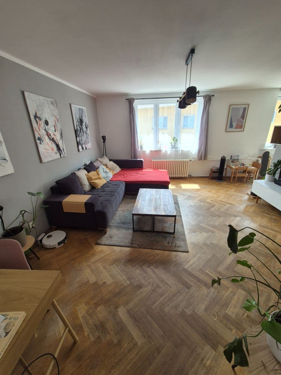 Prenájom bytu 3-izbový 80 m², Kostelec nad Labem, Středočeský kraj Prenájom bytu 3-izbový 80 m², Kostelec nad Labem, Středočeský kraj